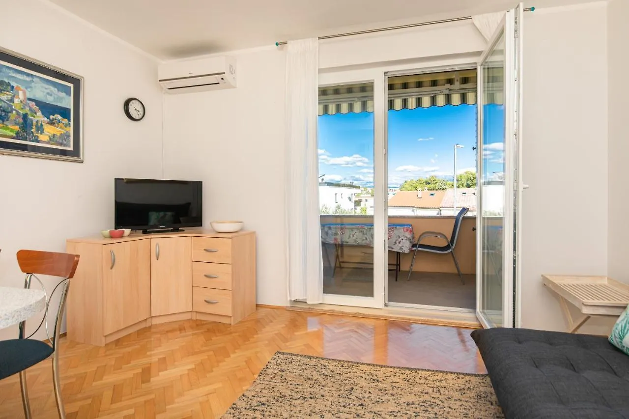 Apartment Mara Krk Town
