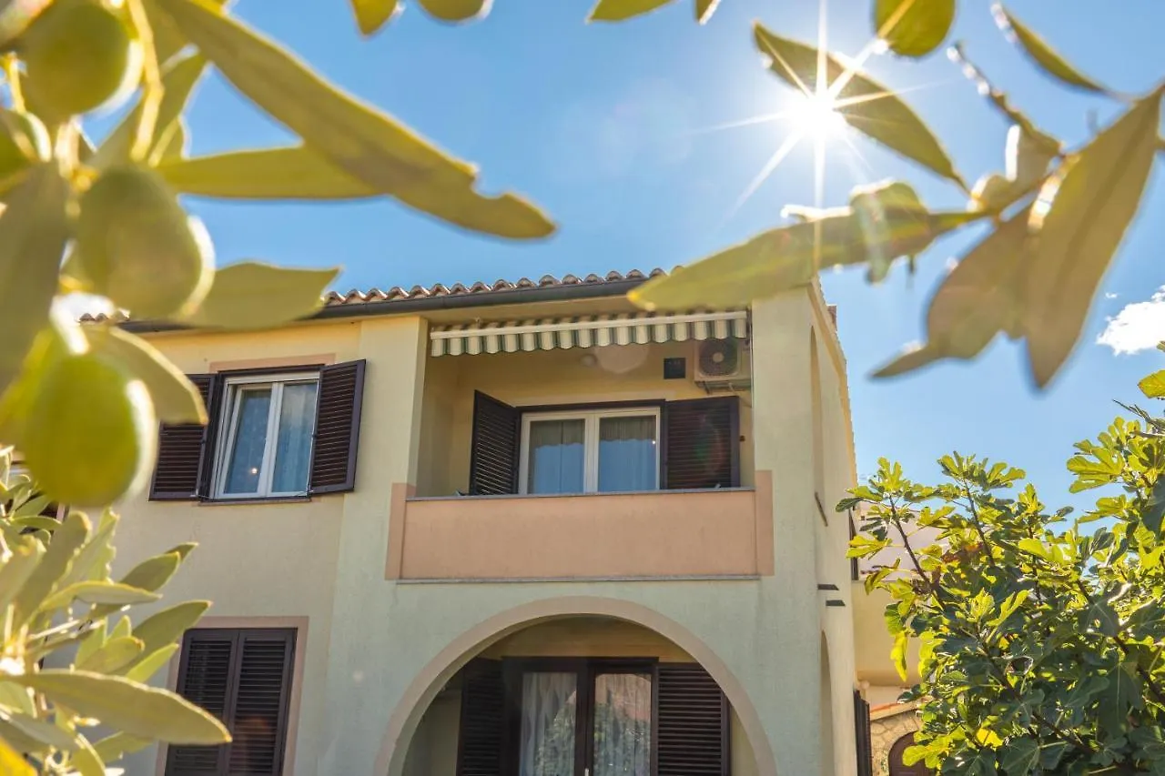Apartment Mara Krk Town